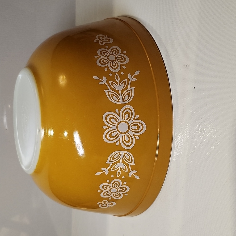Vintage Pyrex 403-2.5qt butterfly daisy orange nesting mixing bowl
